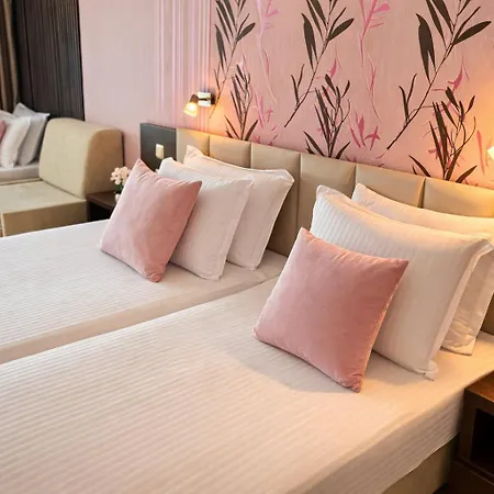 Ancora Hotel